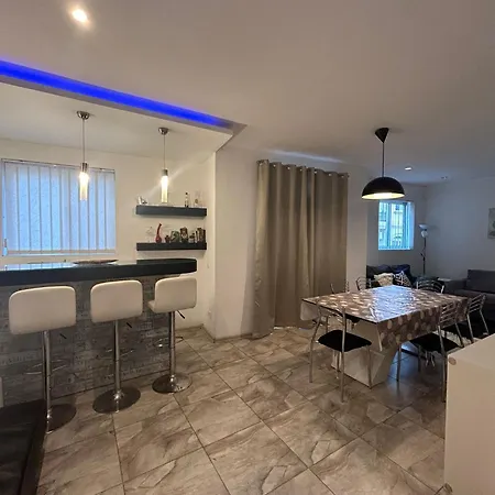 Spacious 3-bedroom In - Near Beach & Bus * Sliema